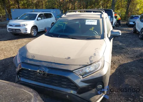 2021 Toyota Rav4 Xle z USA, uszkodzony, nr VIN 2T3P1RFV2MC167627